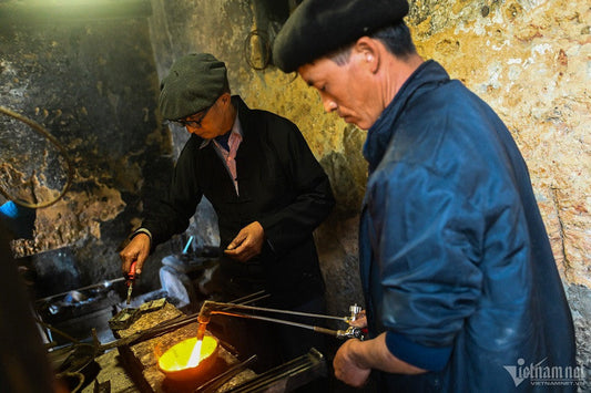 The most famous silver carving artisan in Dong Van stone plateau